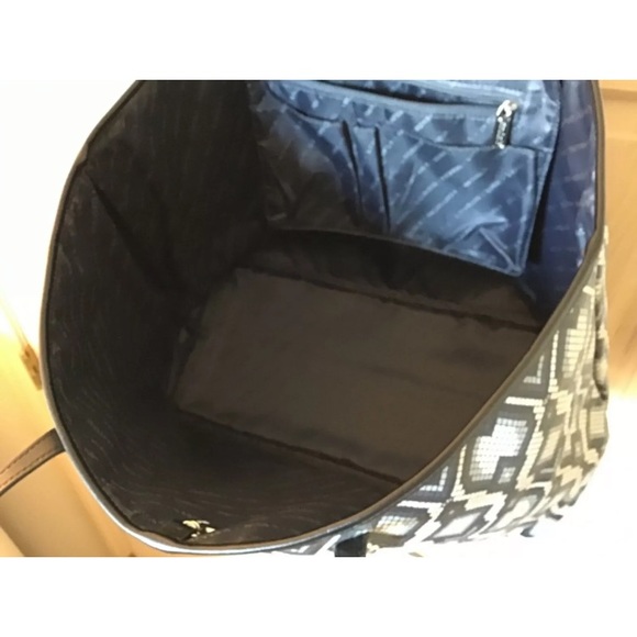 Cinda B Tote Purse Large London Tote MSRP $129.00 Upscale Fashion Cinda B Tote Purse Large London Tote MSRP $129.00 Upscale Fashion